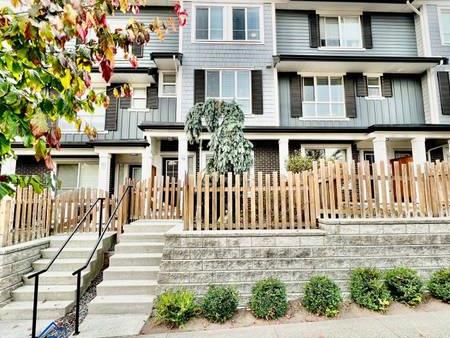 3 BED 2.5 BATH + FLEX - TOWNHOUSE LANGLEY