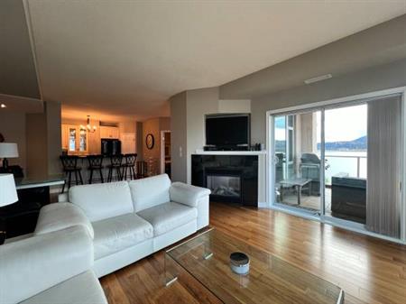 Waterfront Luxury Condo (#1703)