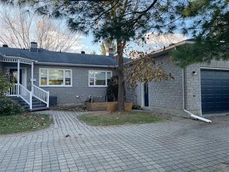 1654 Belcourt Blvd, Ottawa, ON K1C 1M4 | 1654 Belcourt Boulevard, Orleans