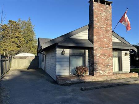 3 bed unit ground floor in Tsawwassen