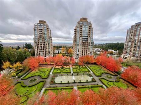 2 BED 2 BATH - SKYTRAIN WITHIN STEPS AWAY