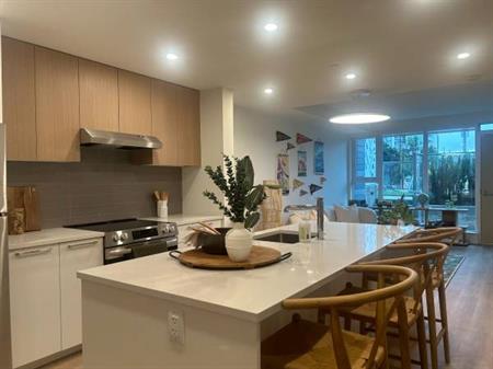 Rent Now - 3 Bed Townhome in Burquitlam (Pet-Friendly)