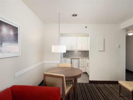 2 CH - 1 SDB - Montréal - $2,870 /mo