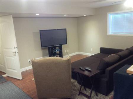 1 bedroom ground level suite 800sq feet