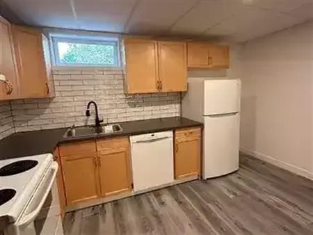 Lee Ridge - lower level of home for rent. | 3620 73 Street Northwest, Edmonton