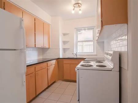 10 Rosemount Avenue | 10 Rosemount Avenue, Montreal