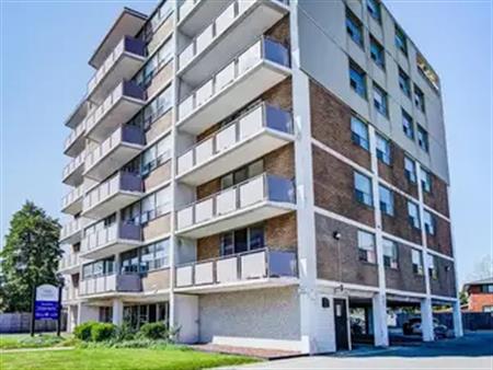 Gage Manor Apartments | 872 Upper Gage Avenue, Hamilton