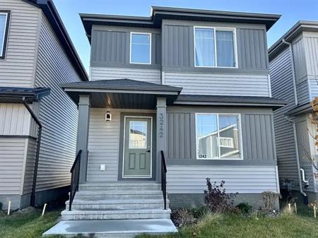 9’ Double Garage New Built Detached House Windemere Single Family | Edmonton