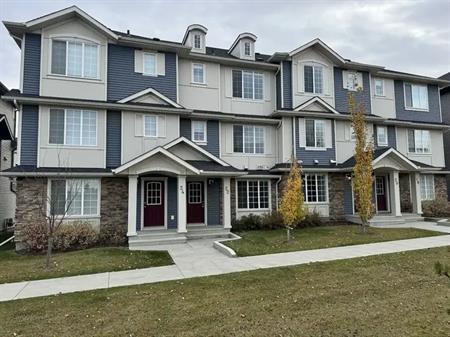 Charming Home of Rent in Aspen Trails | 22 - 20 Augustine Crescent, Sherwood Park