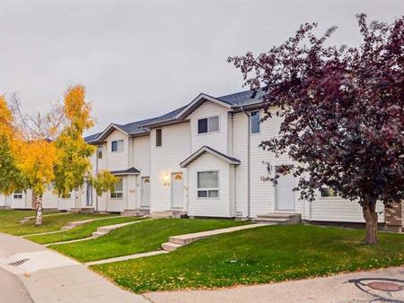 Halman Heights Townhomes | 27 Halman Crescent, Red Deer