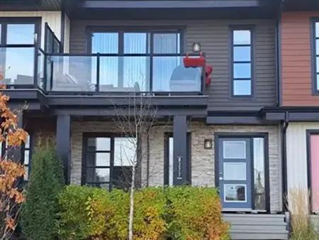 Townhome Showhome (with AC) | 8277 Chappelle Way Southwest, Edmonton