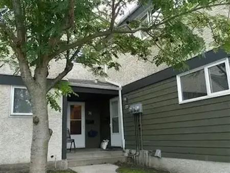 West End 3 bedroom Townhouse | 76 Belmead Gardens Northwest, Edmonton