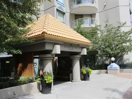 Eau Claire - Beautiful Spacious 2B/R+Den Condo in Downtown | 804 3 Ave SW, Calgary