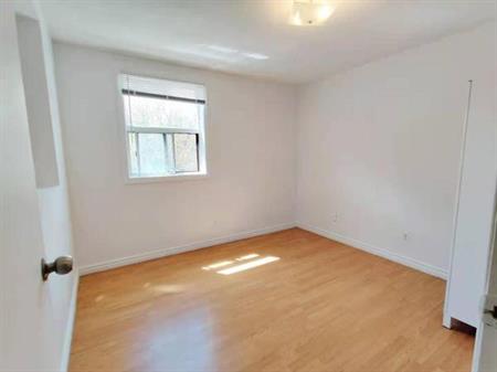 2-Bedroom Apt Available January 1st (Gerrard & Broadview)