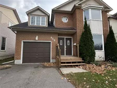 Spacious 4 Bedroom House for Rent in East End Peterborough | 459 Laurie Avenue, Peterborough