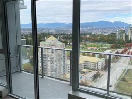 1bed+1bath Condo by Surrey Central