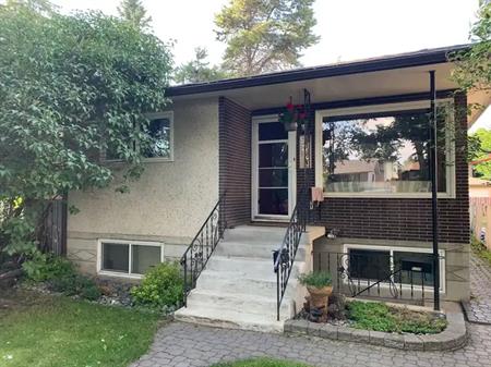 Charming & Bright Main Floor Home in Trendy Ritchie—Just Steps from Whyte Ave! | 9324 70 Avenue Northwest, Edmonton