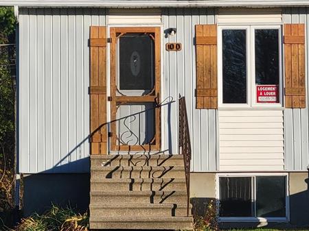 STE-CLOTILDE-DE-CHATEAUGUAY, 4 1/2 à louer