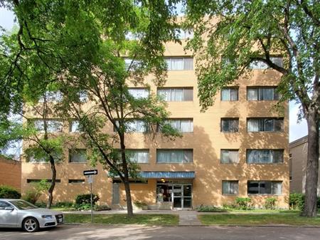 72 Hargrave Street | 72 Hargrave Street, Winnipeg