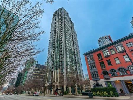 Bright & Spacious 31st Floor Corner Unit in Prime Downtown Location –