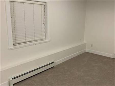 $1900/2br- ground level suite