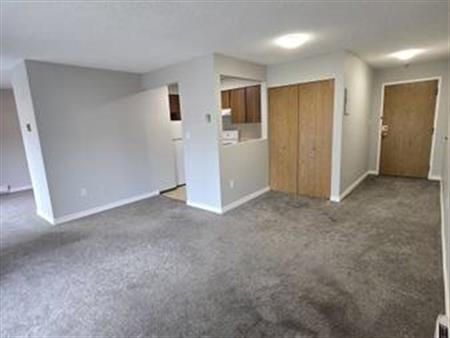 1BDRM block from Brentwood Mall