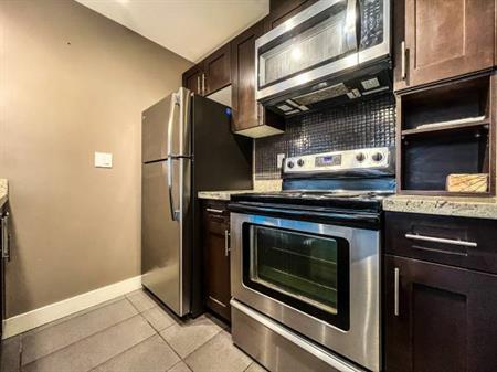 2 Beds 1 Bath Apartment