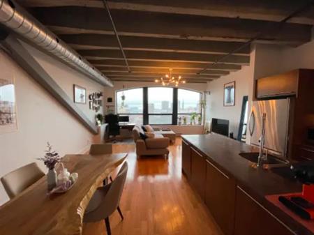 Place-Des-Arts - Superb 1 Bedroom Loft