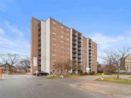 Rivershore Tower | 3400 Erskine St., Windsor