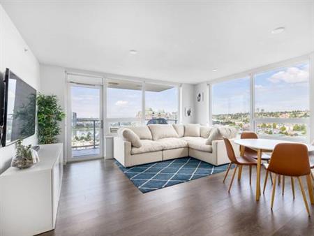 Quayside Condo with expansive views.