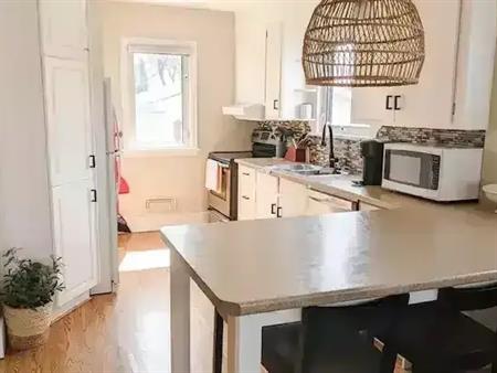 Beautiful 3-Bedroom, 2-Bathroom House for Rent in Victoria, BC – Your Ideal Home in a Coastal Paradise | 3406 Doncaster Drive