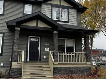 4 Bedroom 4 Bathroom Corner Unit Triplex in Hazeldean/Ritchie! | 7024 93 Street Northwest, Edmonton