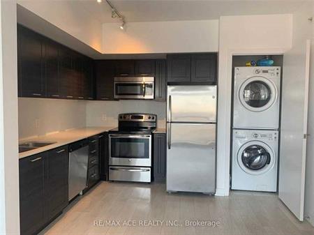 Lake Shore & Park Lawn, Luxurious 1 Bedrm 1Parking & Locker.