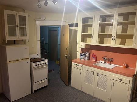 1 bdrm apartment near Main Street