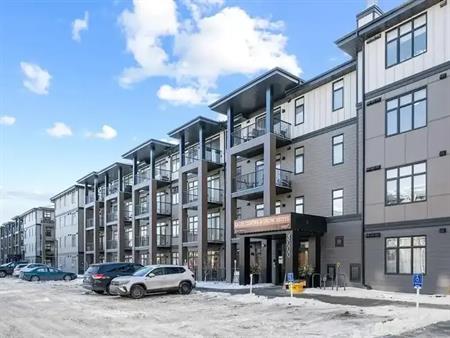 UPSCALE CONDO | 3415 - 200 Seton Circle Southeast, Calgary