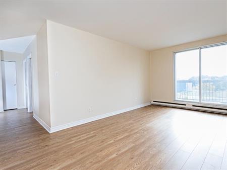 Jardin du carrefour | Appartement moderne 2 1/2 à louer | 1 room for rent | Laval