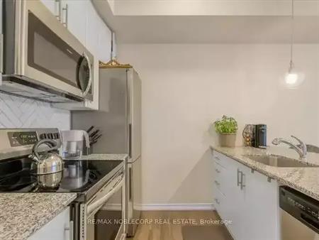 Beautifully Reno'd 2 Bed/ 2 Bath Townhouse Unit | 32 Fieldway Road, Toronto