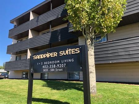 PREMIUM 1 Bedroom Suite and PET FRIENDLY! | 5820 58A Street, Red Deer