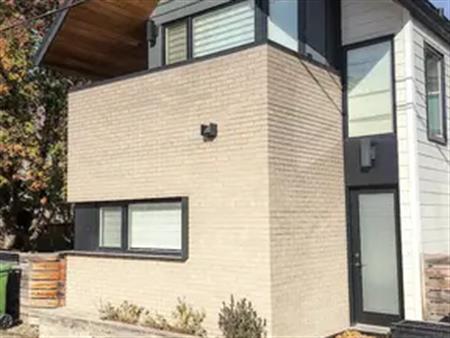 Laneway house in Crescent Heights with amazing city views, stunning design. | Calgary