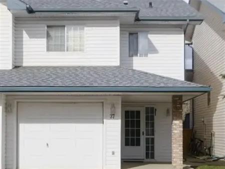 Amazing 3 bedrooms 2.5 bath , finished basement available in Tawa( Millwood) | 37 - 843 Youville Drive West Northwest, Edmont