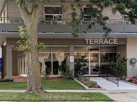 Terrace Apartments | 418 Whitney Avenue, Hamilton