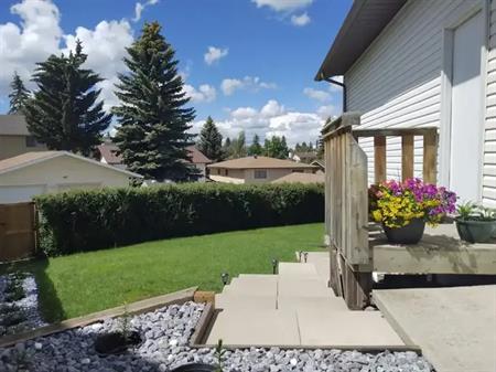 Walkout suite with private entry | Calgary