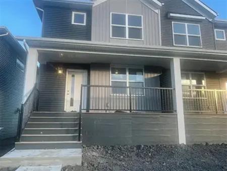 Cozy 3 bedroom duplex | Calgary