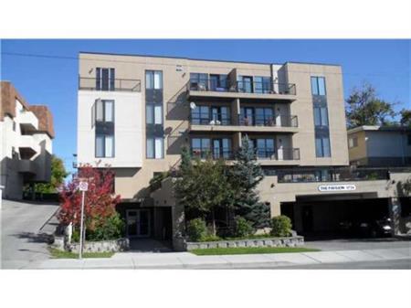 1150 sq.ft  Bankview 2 bedroom 2 bathroom condo $2000 | Unit 202, 1724 26th ave SW, Calgary