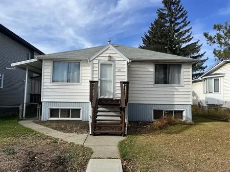 4 bdr, 2 washroom, full house | 12214 124 Street, Edmonton