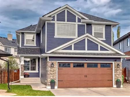 Spacious 4 Bedroom house | 37 Everhollow Park Southwest, Calgary