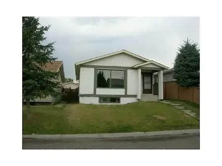 BUNGALOW WITH 2 SUITES | Calgary