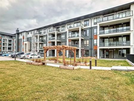 Luxurious 2 Bedroom, 2 Bath condo | 15 Sage Meadows Landing Northwest, Calgary