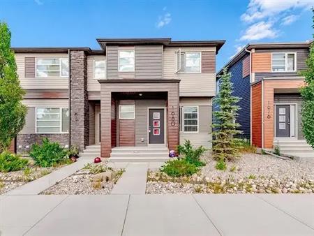 Attractive 3-BEDROOM 2.5 BATH Townhouse Corner Unit | 1680 Cornerstone Boulevard Northeast, Calgary