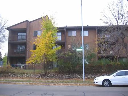 Great 1-bedroom condo in Strathearn  "Family owned" | Edmonton